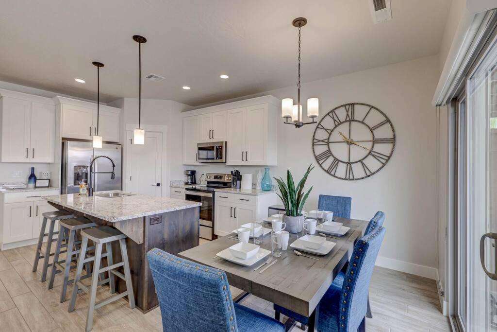 Villa St George, Private Hot Tub/Patio, New Community Washington Exterior foto
