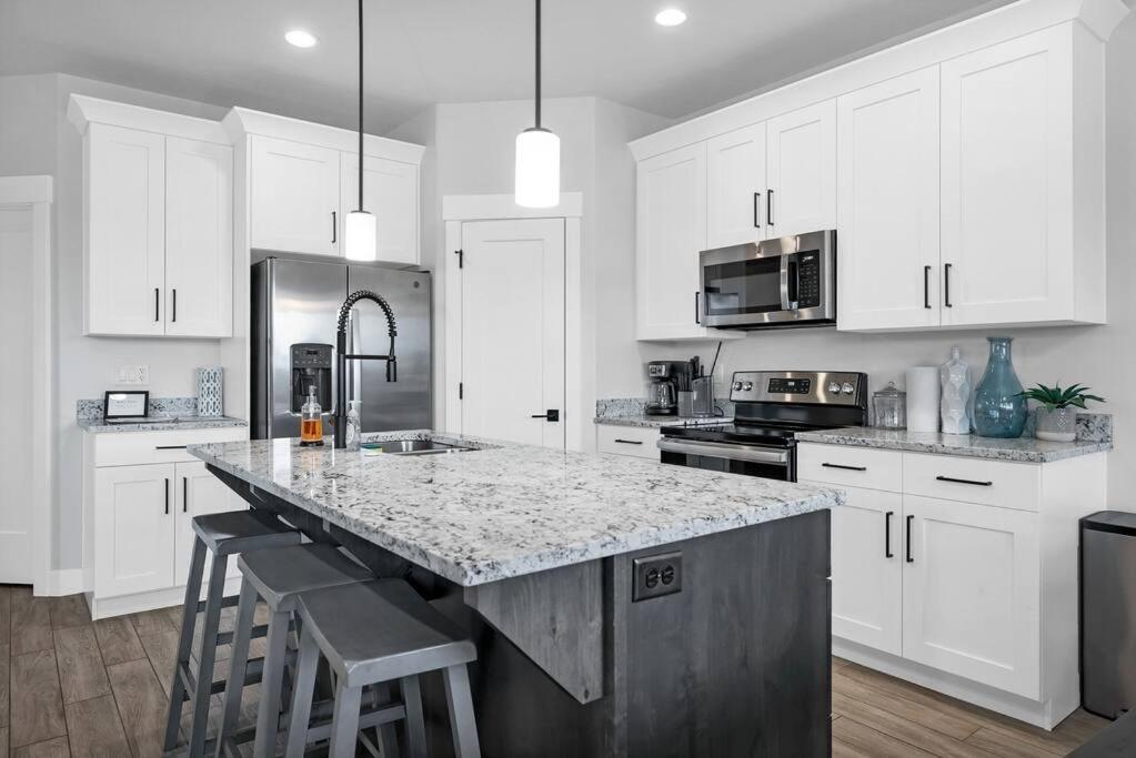 Villa St George, Private Hot Tub/Patio, New Community Washington Exterior foto